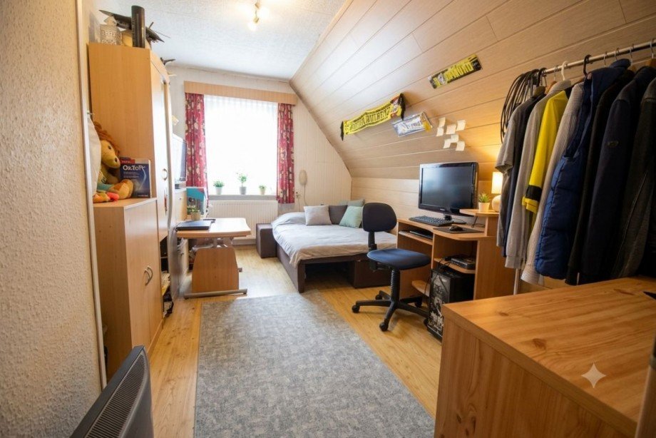 Schlafzimmer3, DG Einfamilienhaus Markvippach