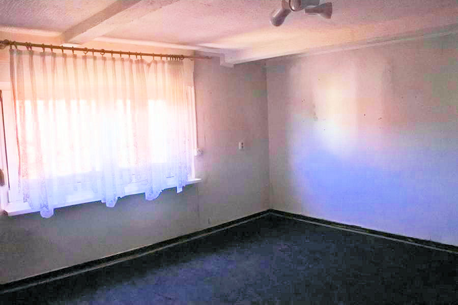 Schlafzimmer OG Einfamilienhaus Kaltennordheim