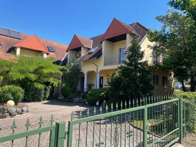 Aussen Cserszegtomaj Pensionen Sportpension in park�hnlichem Grundst�ck nahe Balaton in Ungarn