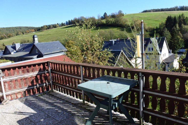 DSC 5777 Piesau Einfamilienhaus !Wohnhaus f�r viele F��e mit Garten...