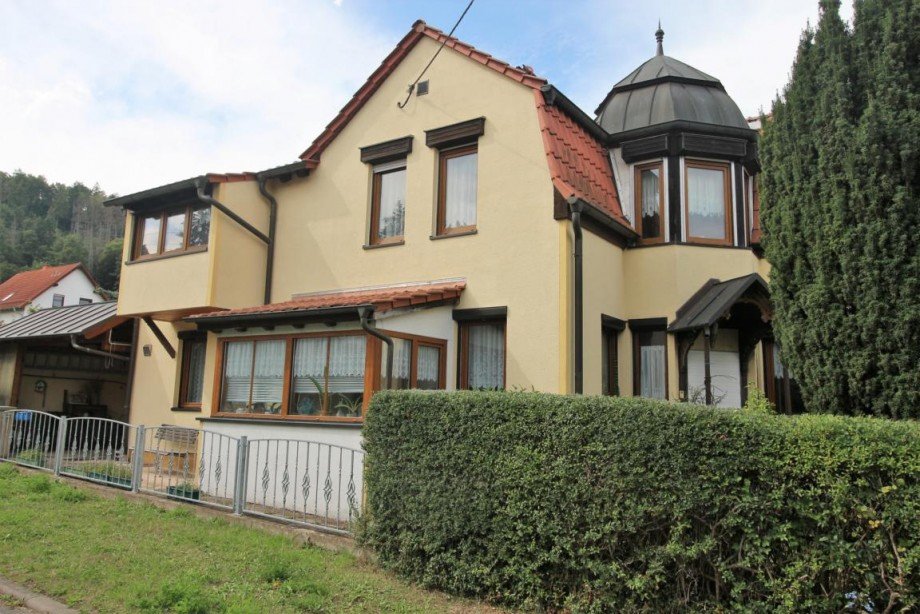 Stra�enansicht Einfamilienhaus Seebergen