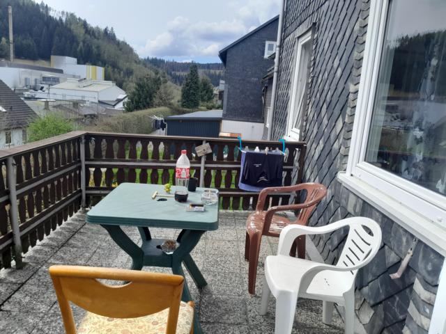 20250423 130943 Piesau Einfamilienhaus !Wohnhaus f�r viele F��e mit Garten...