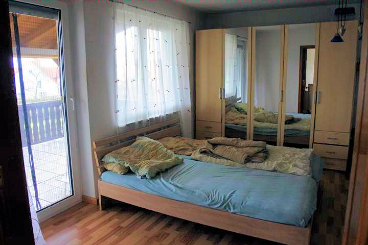 eigentlich E�zimmer mit Zugang zur Terrasse Einfamilienhaus K�ps