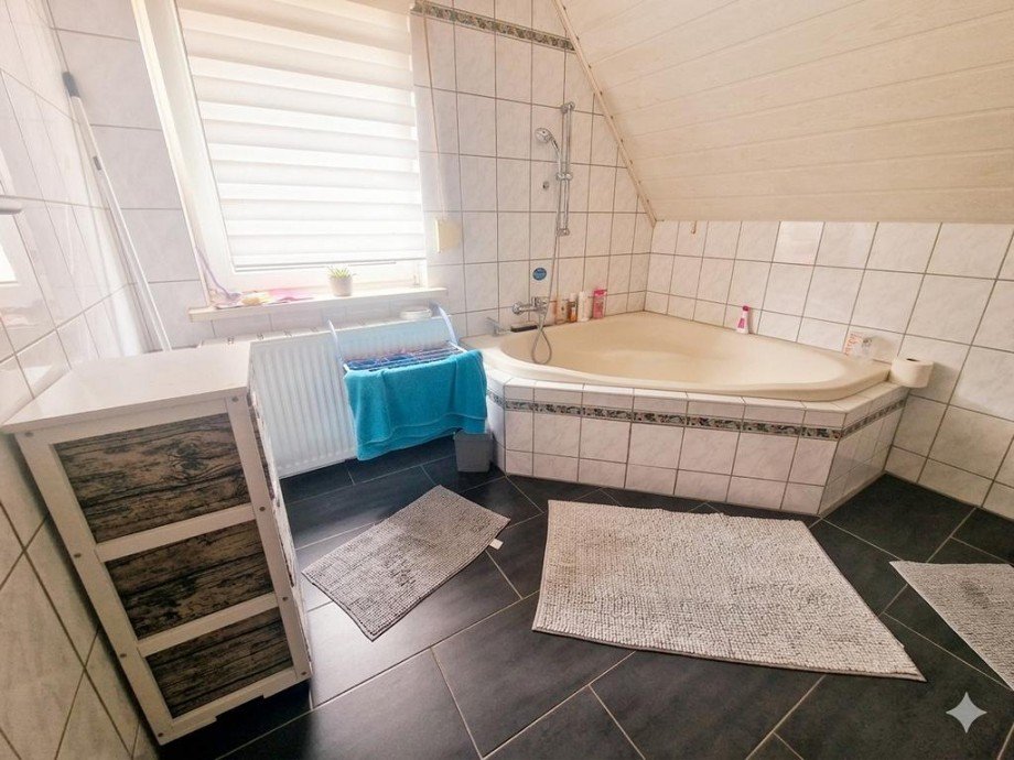 Bad OG mit Wanne Zimmer Erfurt