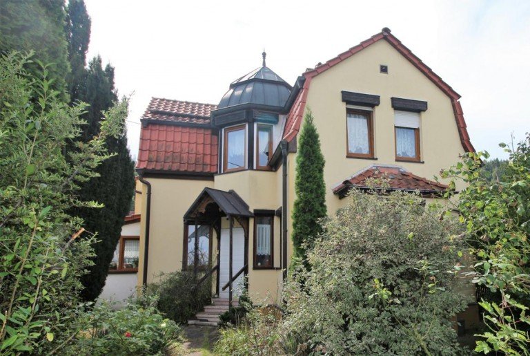 Stra�enansicht Seebergen Einfamilienhaus Charmantes Wohnhaus mit Nebengelass in Seebergen (Drei Gleichen)